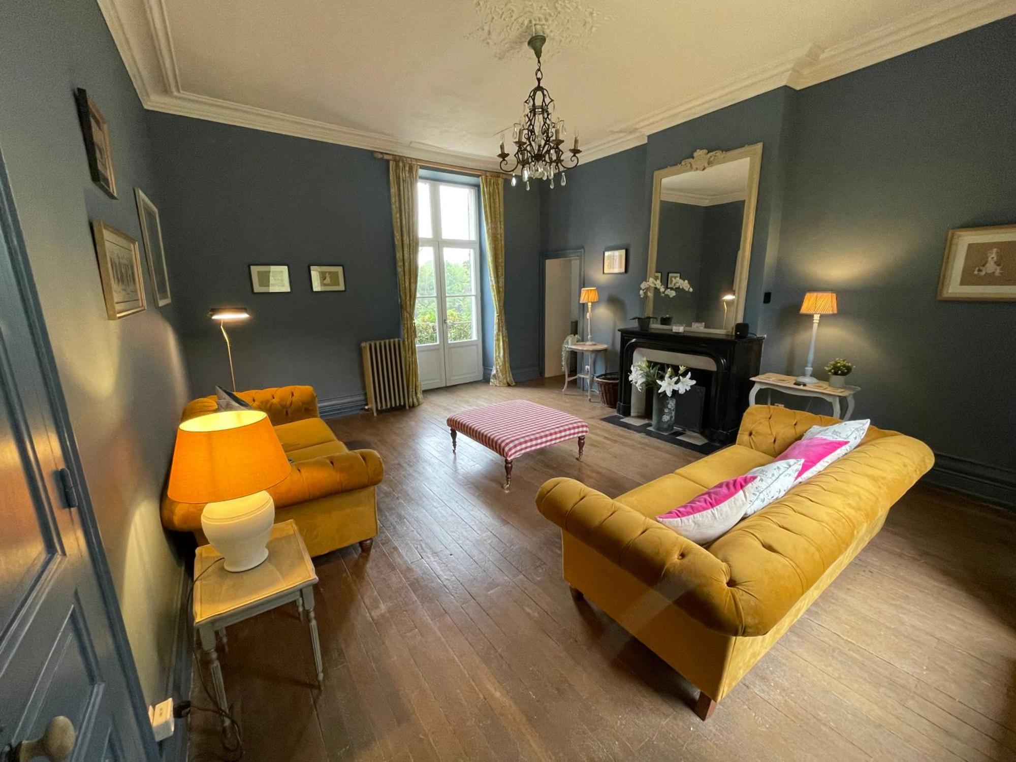 Beautiful 6 Bedroom House With Pool & Large Garden Le Pêchereau Zewnętrze zdjęcie